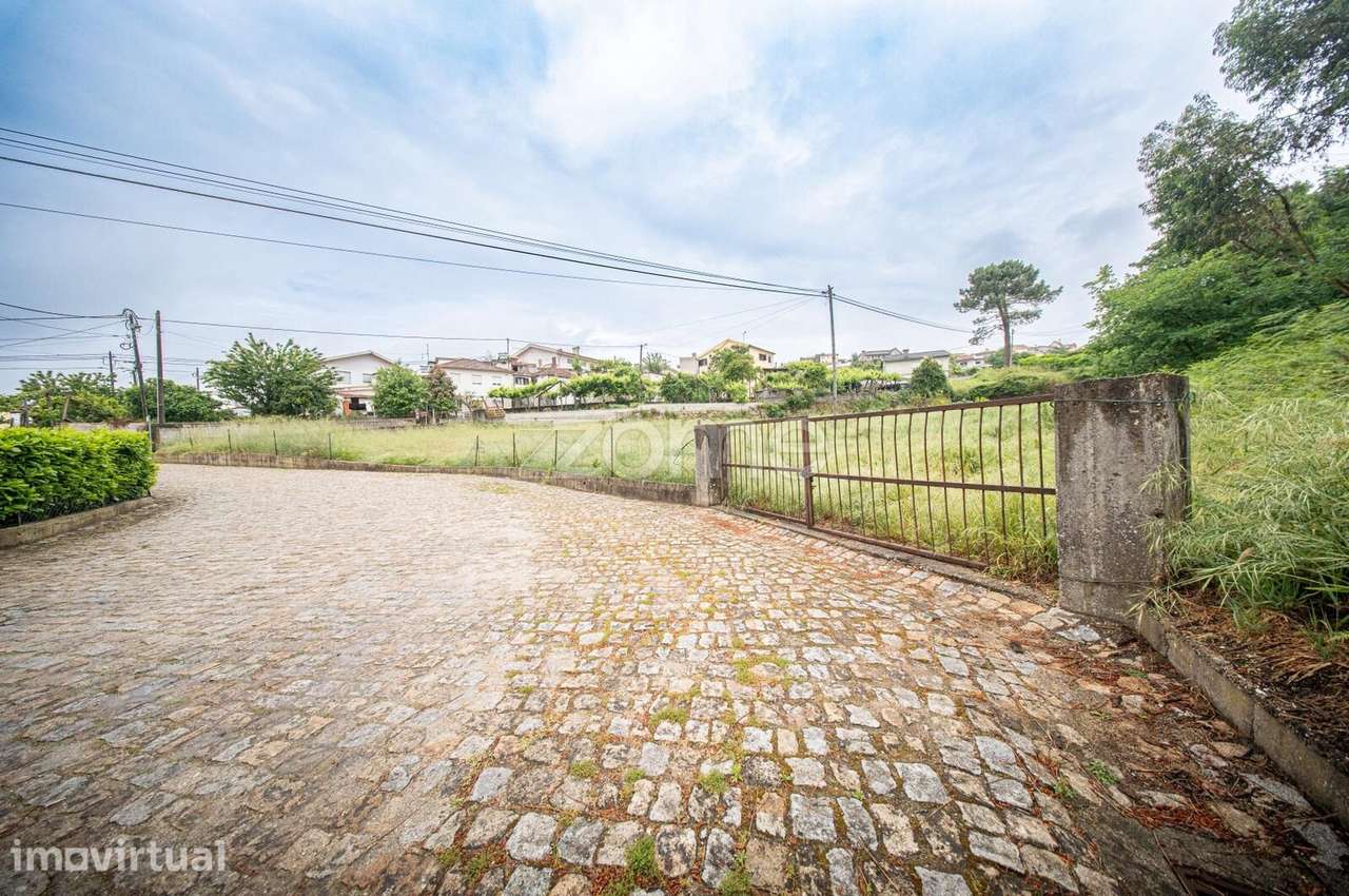 TERRENO COM POTENCIAL PARA CONSTRUÇÂO DE MORADIAS – MANCELOS - Grande imagem: 5/20