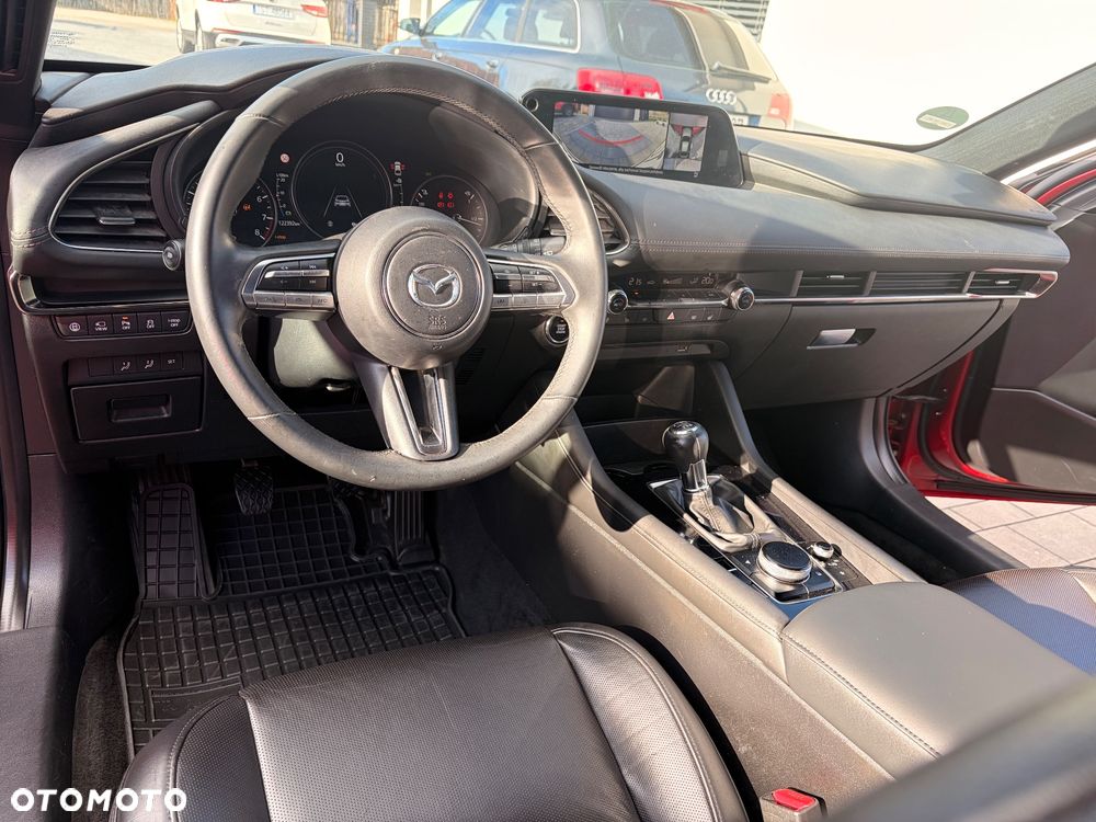 Mazda 3 e-SKYACTIV-G 122 M HYBRID HOMURA - 11