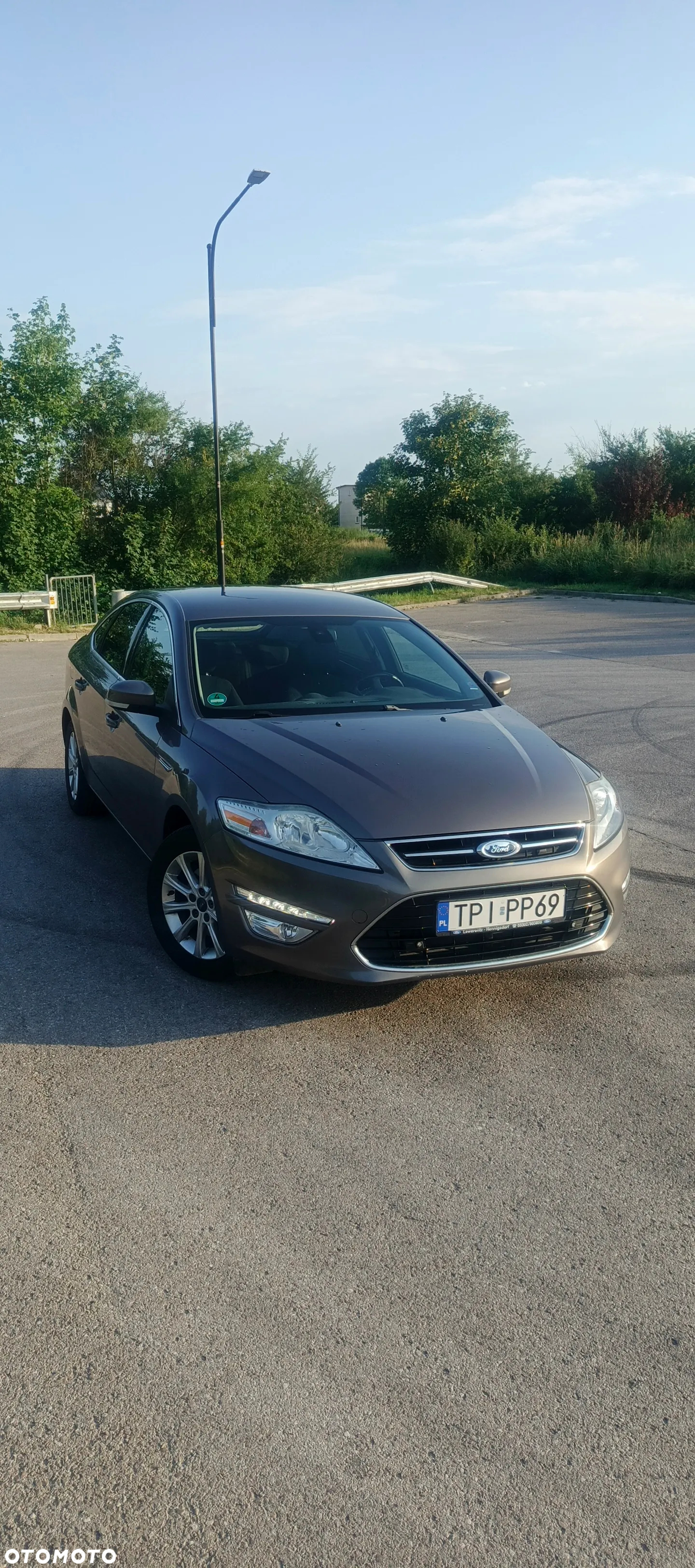 Ford Mondeo 2.0 EcoBoost Titanium - 4