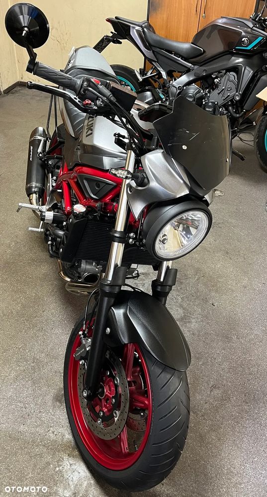 Suzuki SV - 8