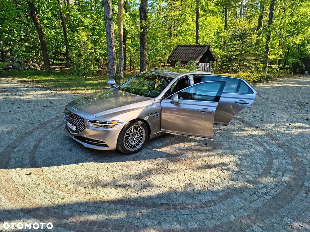Genesis G90 - 15