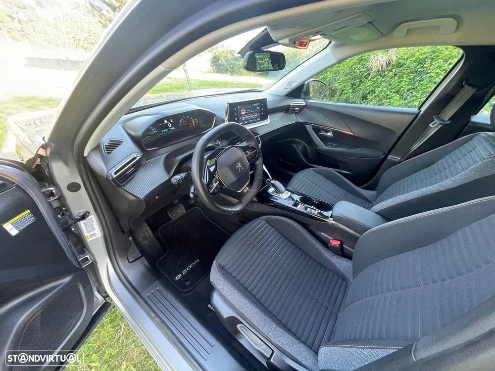 Peugeot e-2008 50 kWh Active - 19