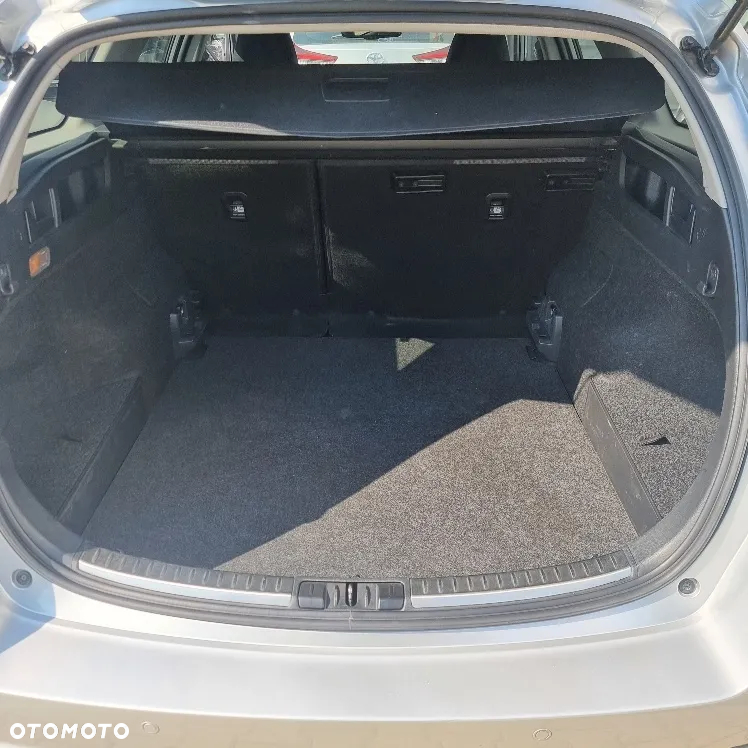Toyota Auris 1.6 D-4D Dynamic - 13