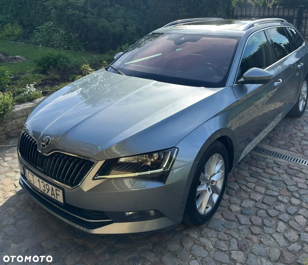 Skoda Superb 2.0 TDI Style DSG - 24