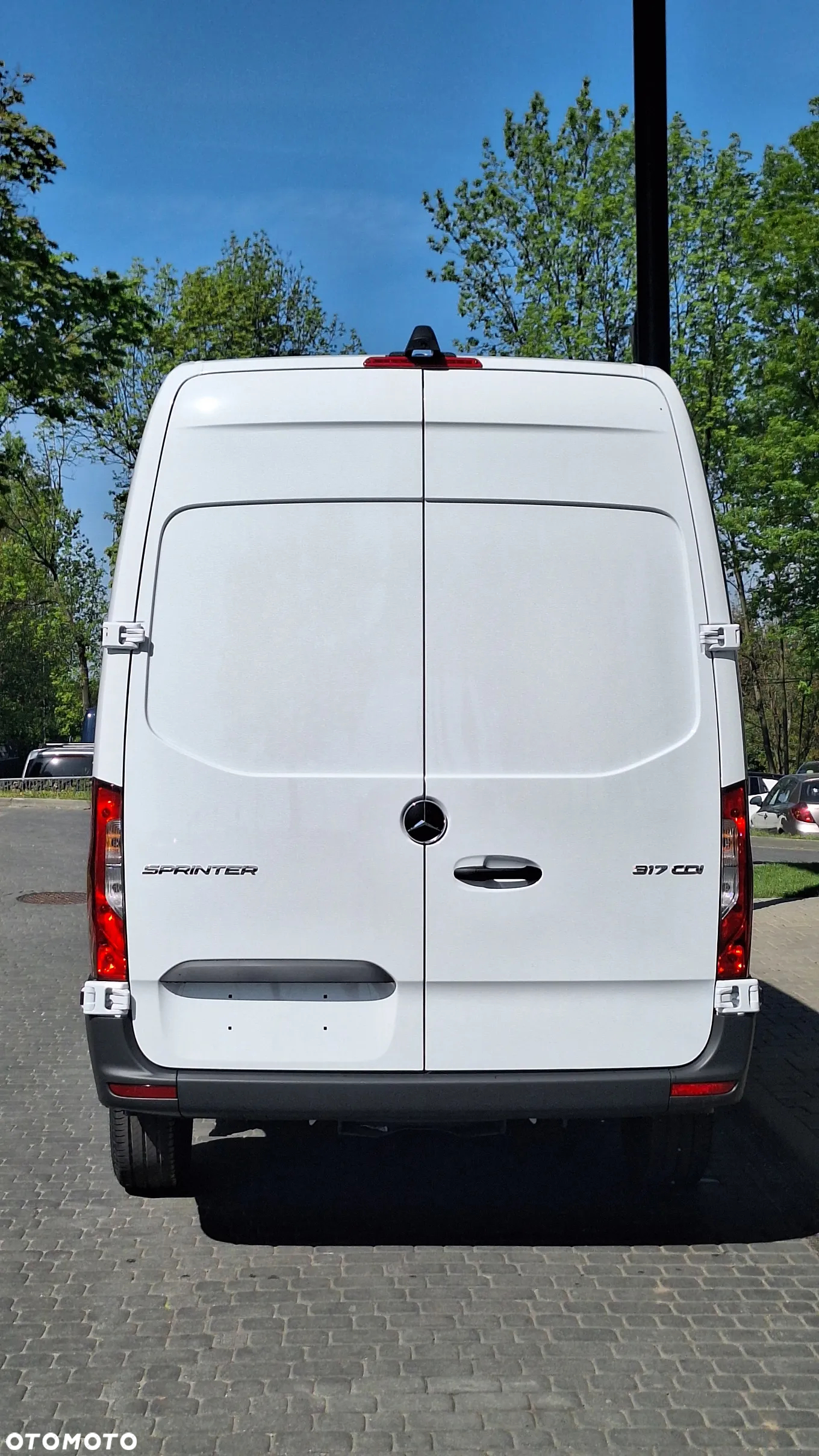 Mercedes-Benz Sprinter - 5