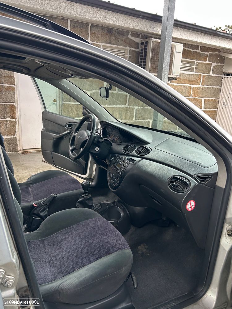 Ford Focus SW 1.8 TDdi Comfort - 9