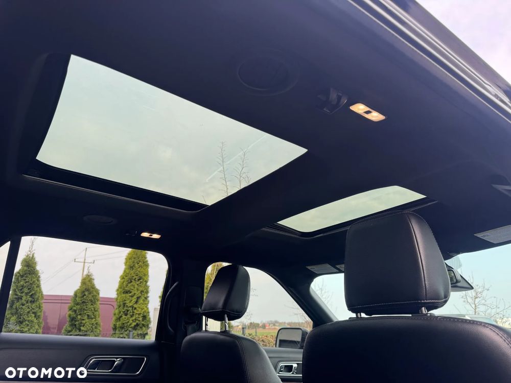 Ford Explorer - 23