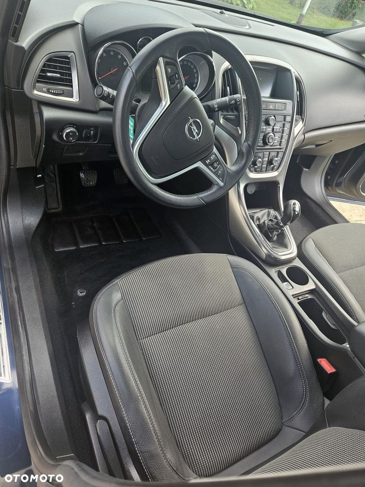 Opel Astra 1.6 Turbo - 8