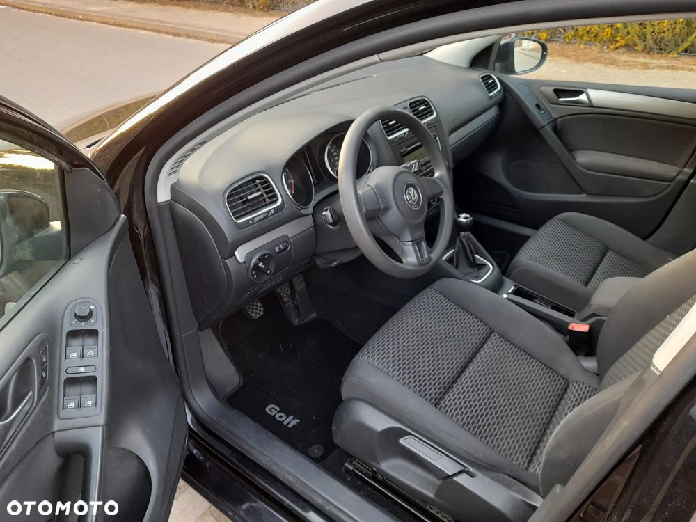 Volkswagen Golf - 14