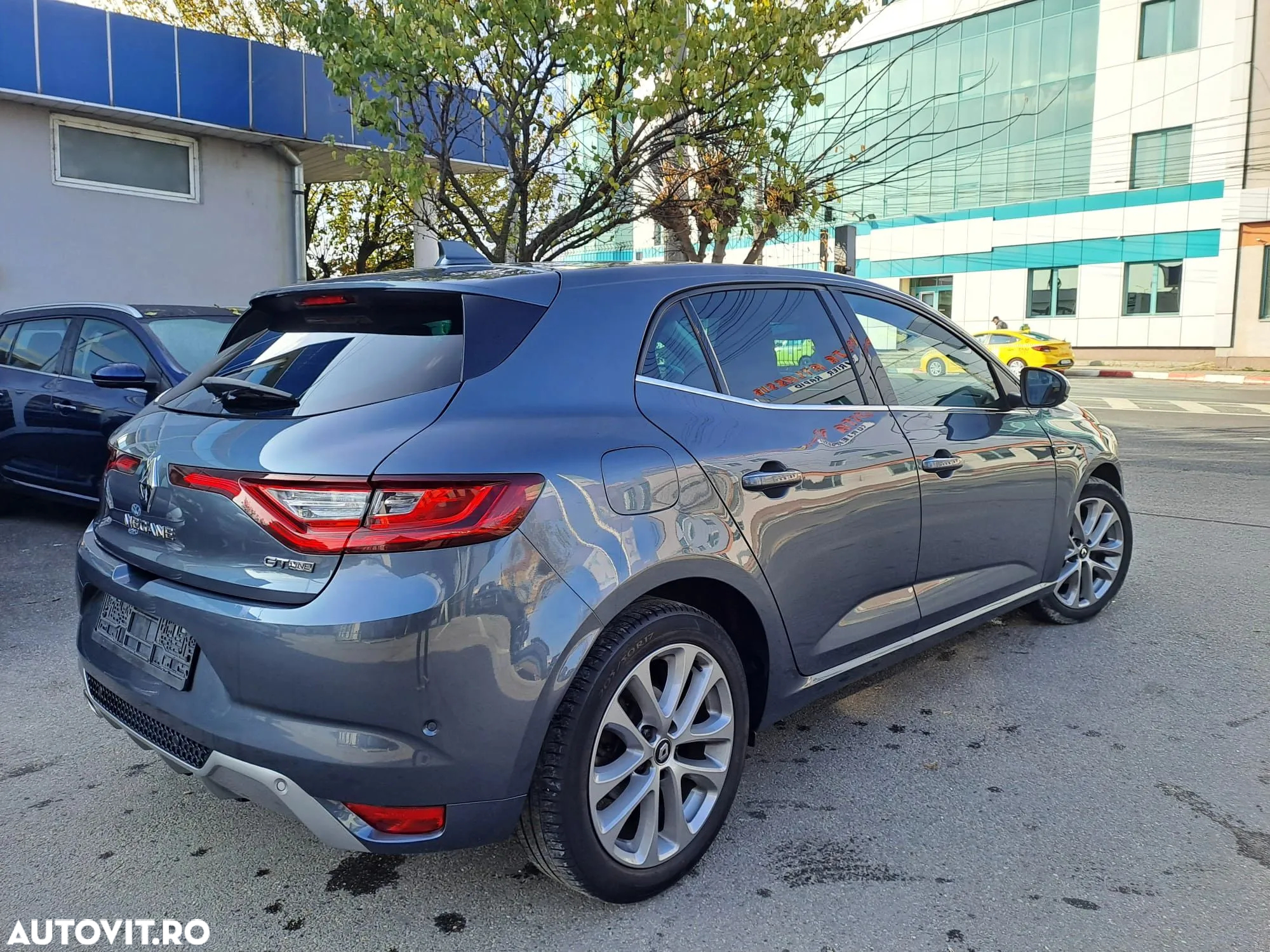 Renault Megane TCe 160 GPF GT LINE - 6