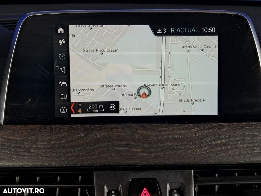 BMW X1 sDrive18d AT - 16