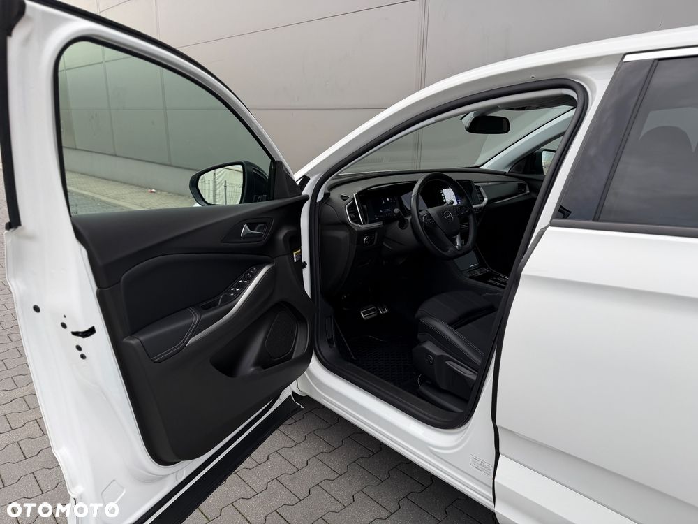 Opel Grandland 1.2 T Business Elegance S&S - 15