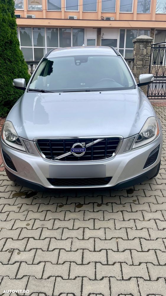 Volvo XC 60 2.4D AWD Momentum - 1