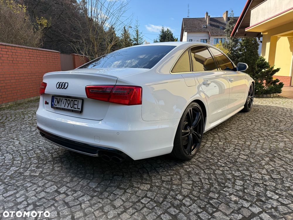 Audi S6 Limousine - 4