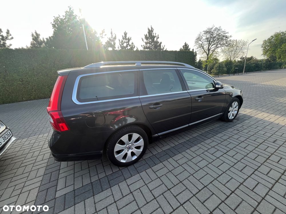 Volvo V70 2.0D Summum - 2