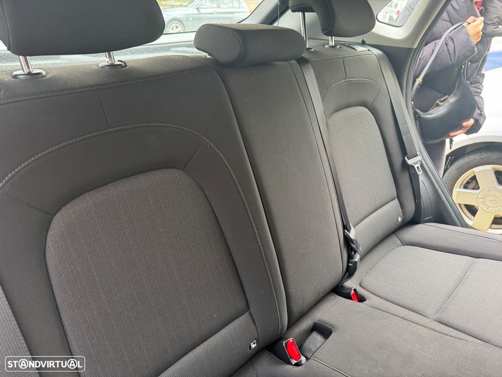 Hyundai Kauai 1.0 T-GDi Tecido Preto - 14