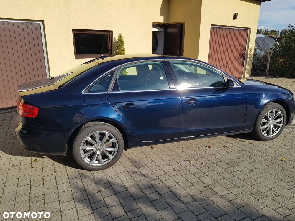 Audi A4 Limousine - 3