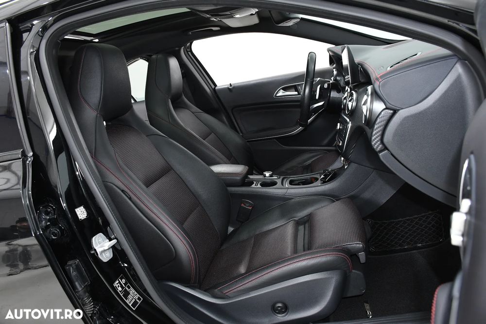 Mercedes-Benz A 220 d 4Matic 7G-DCT AMG Line - 5