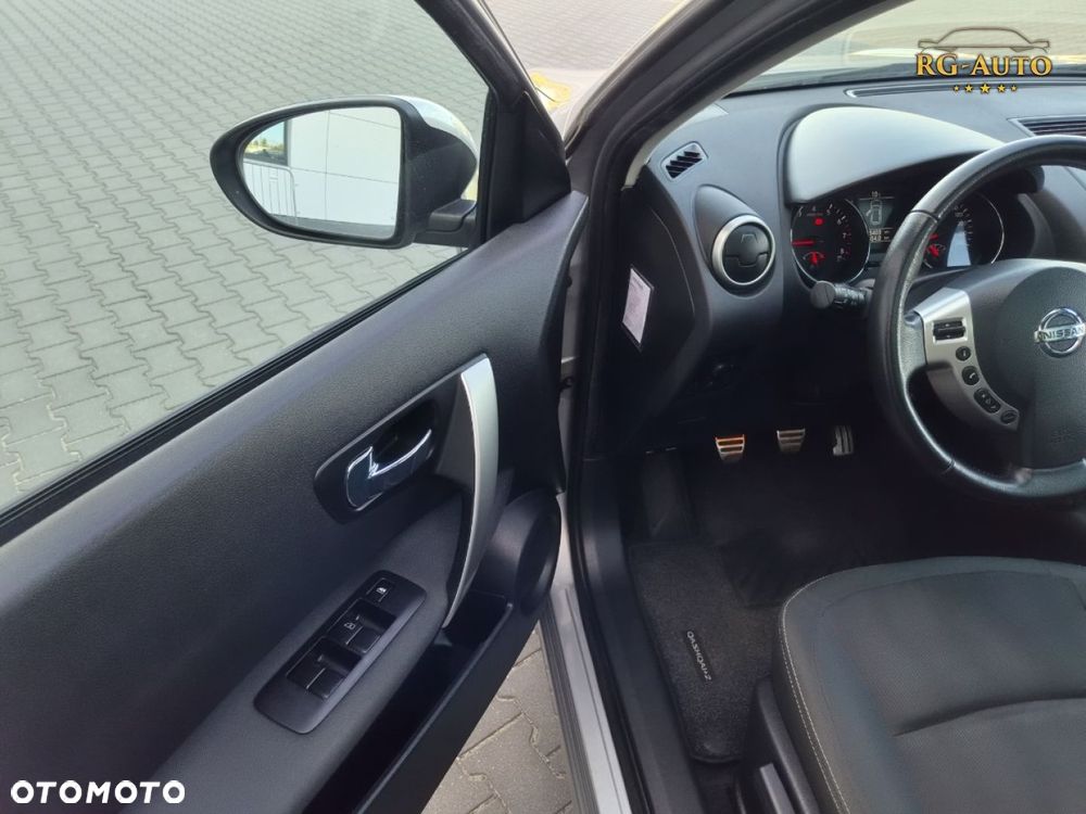 Nissan Qashqai+2 - 40