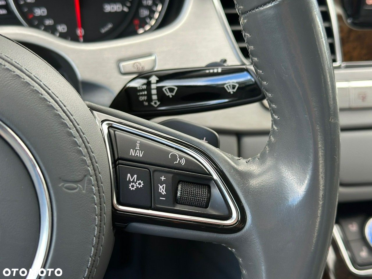 Audi A8 - 28