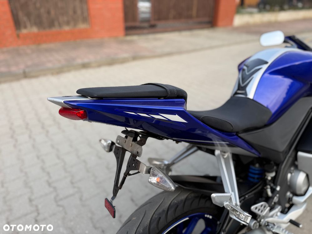 Yamaha YZF - 11