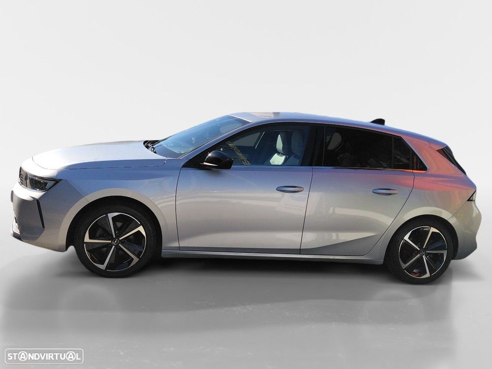 Opel Astra 1.2 T Elegance - 2