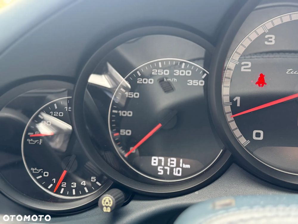 Porsche 911 Turbo S - 29