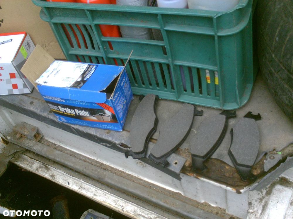 Vw golf 2 II na czesci3d pompa paliwa,hamulce,wahacze,kielichy,zderzak szeroki,lampy tyl,zwrotnice,zegary,prog nowy lewy,buda na czesci,sprezyny,dach,amortyzatory,mc phersony,pas podloga lampy,szyby,belka instalacja - 38