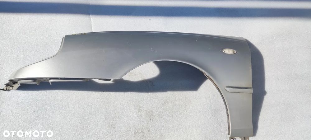 BŁOTNIK PRAWY PRZÓD LEWY PRZEDNI LANCIA THESIS - 1