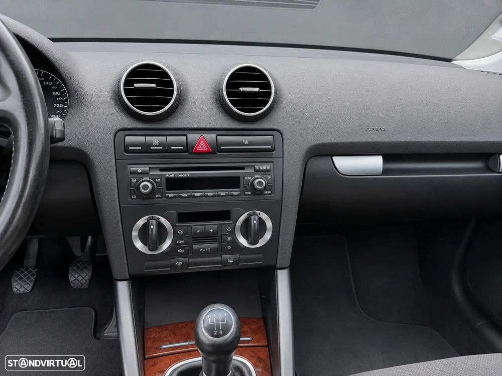 Audi A3 1.6 Ambition - 8
