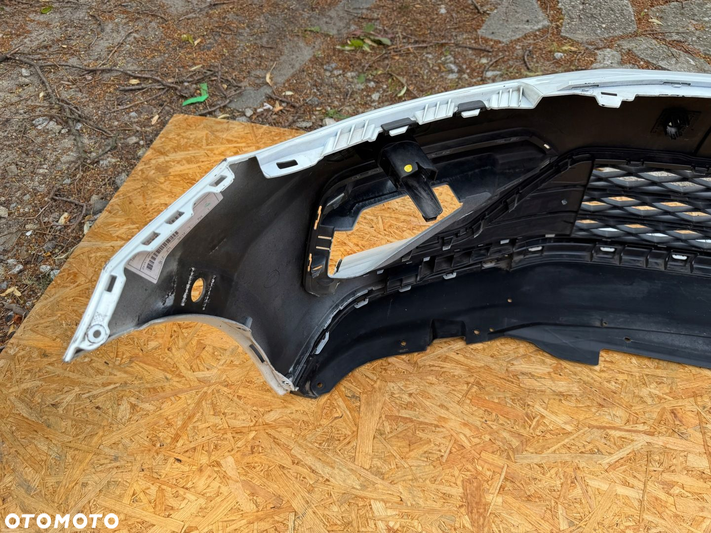 VW TOURAN 5TA R LINE 15-20 ZDERZAK PRZÓD BELKA ORG - 12