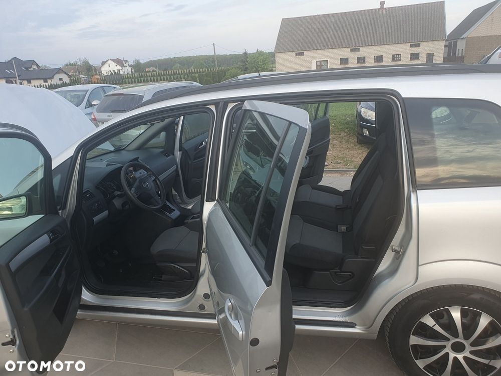 Opel Zafira - 8