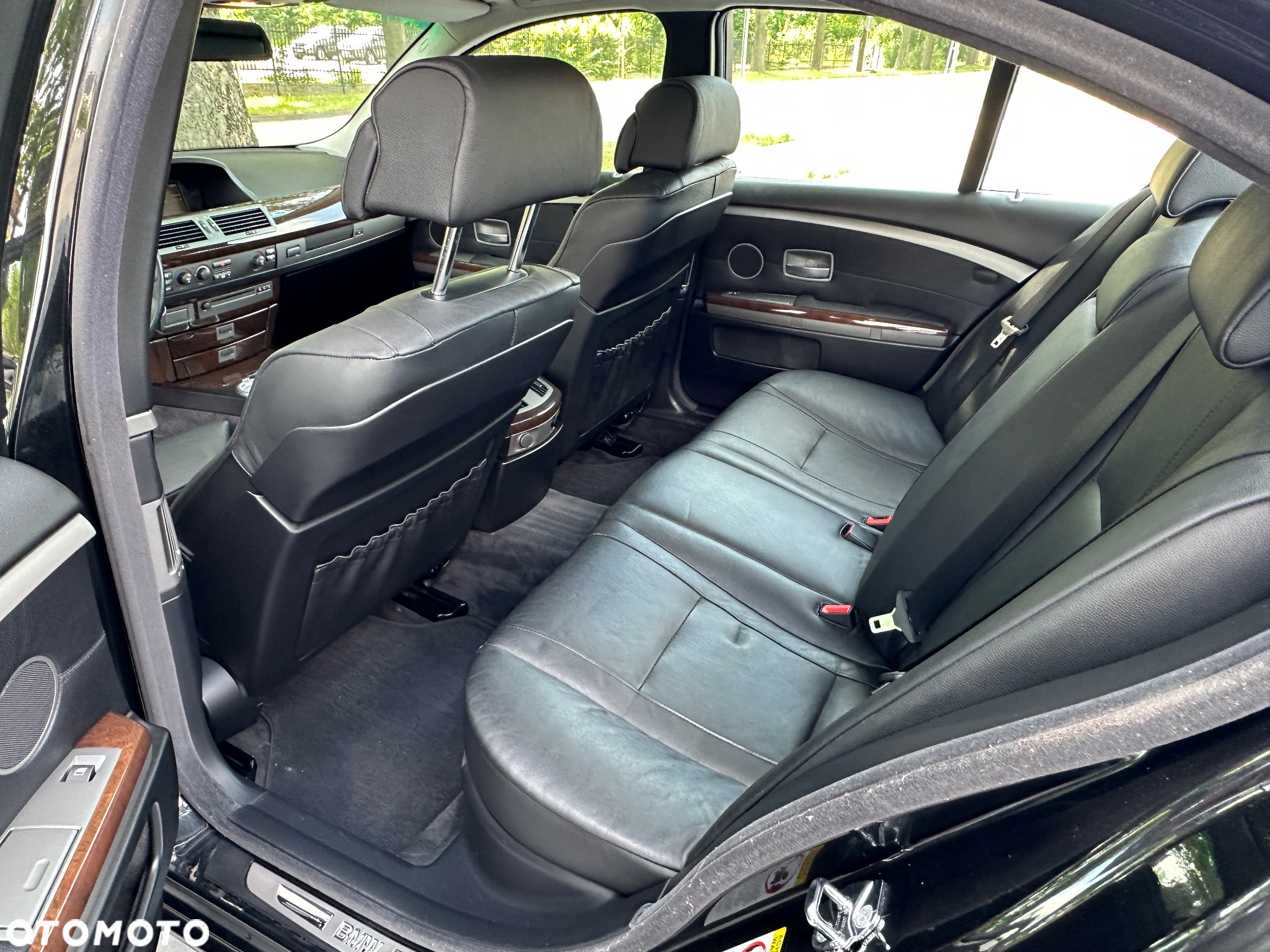 BMW Seria 7 745i - 7