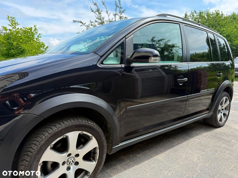 Volkswagen Touran 1.4 TSI Cross - 4