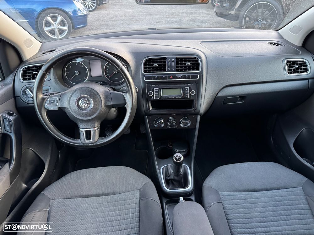 VW Polo 1.6 TDI Confortline BlueMotion - 12