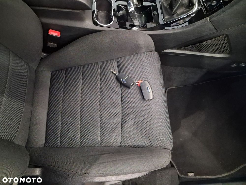 Ford S-Max - 21