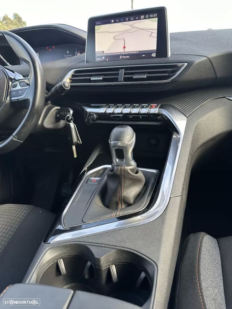 Peugeot 5008 1.2 PureTech Allure - 59