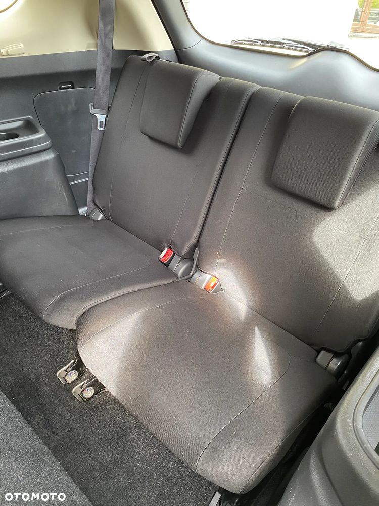 Mitsubishi Outlander 2.0 Intense + Navi 4WD CVT - 19