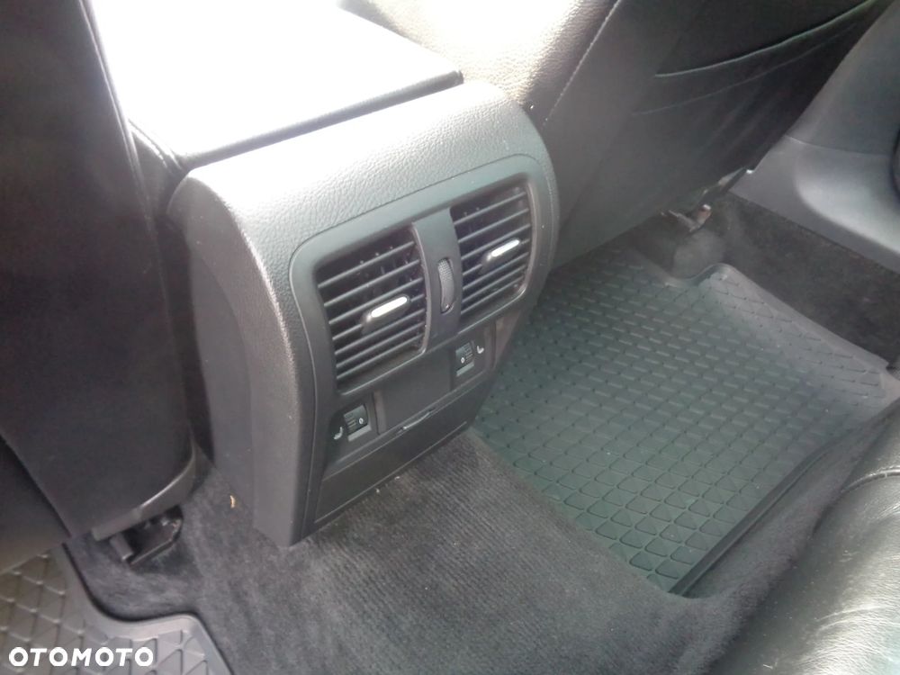 Volkswagen Passat 1.8 TSI Highline - 9