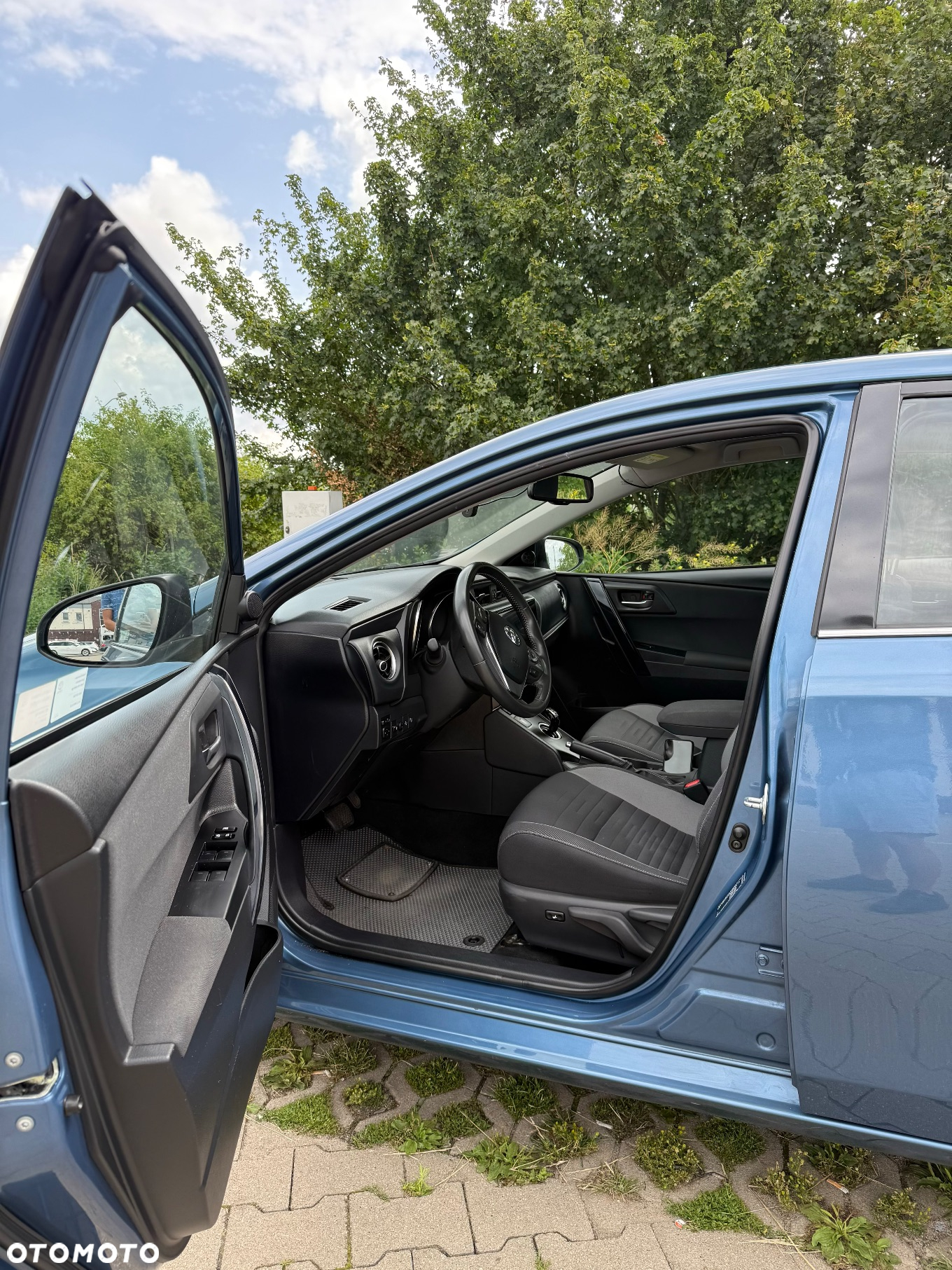 Toyota Auris Hybrid 135 Premium - 21
