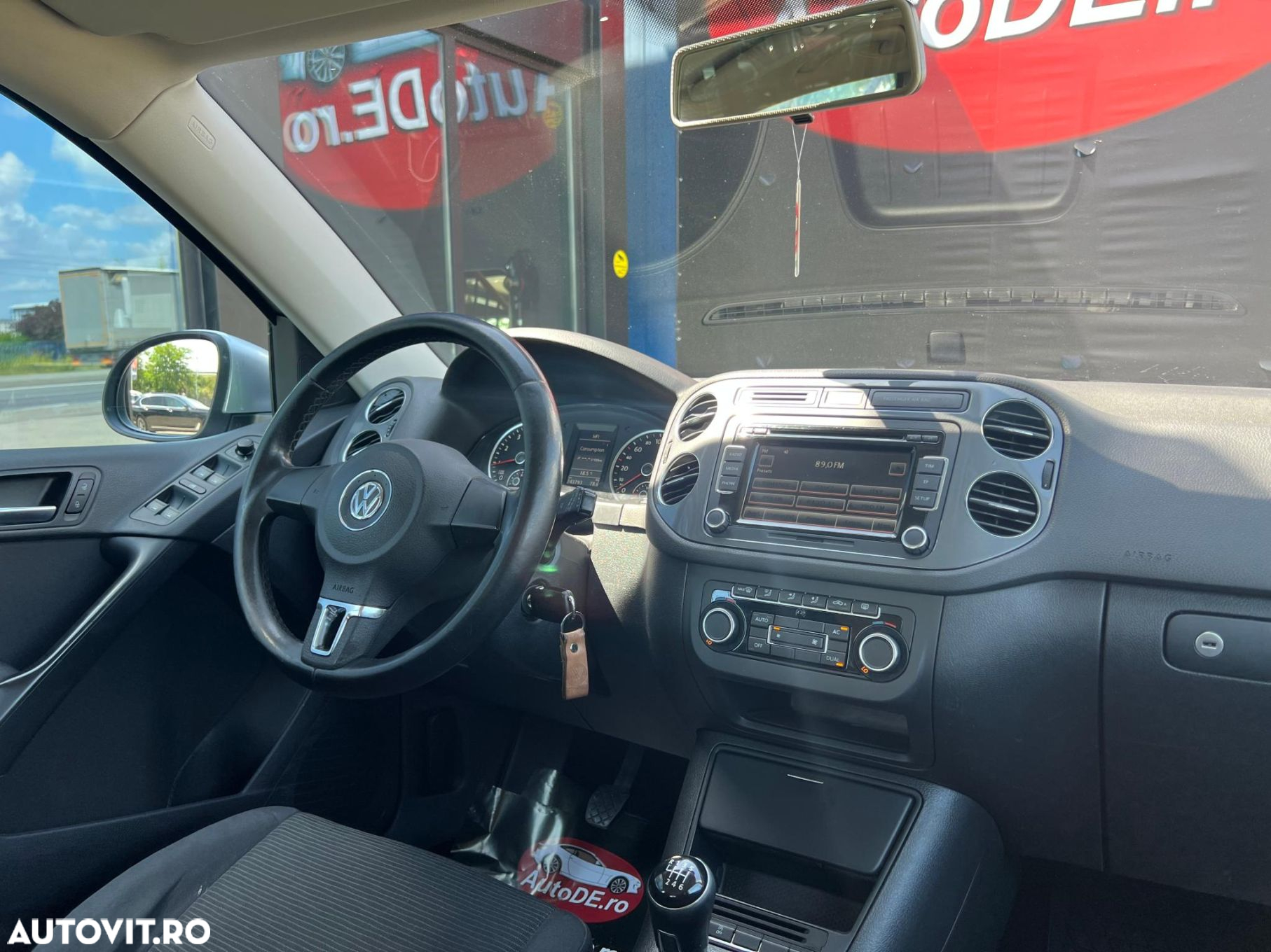 Volkswagen Tiguan - 9