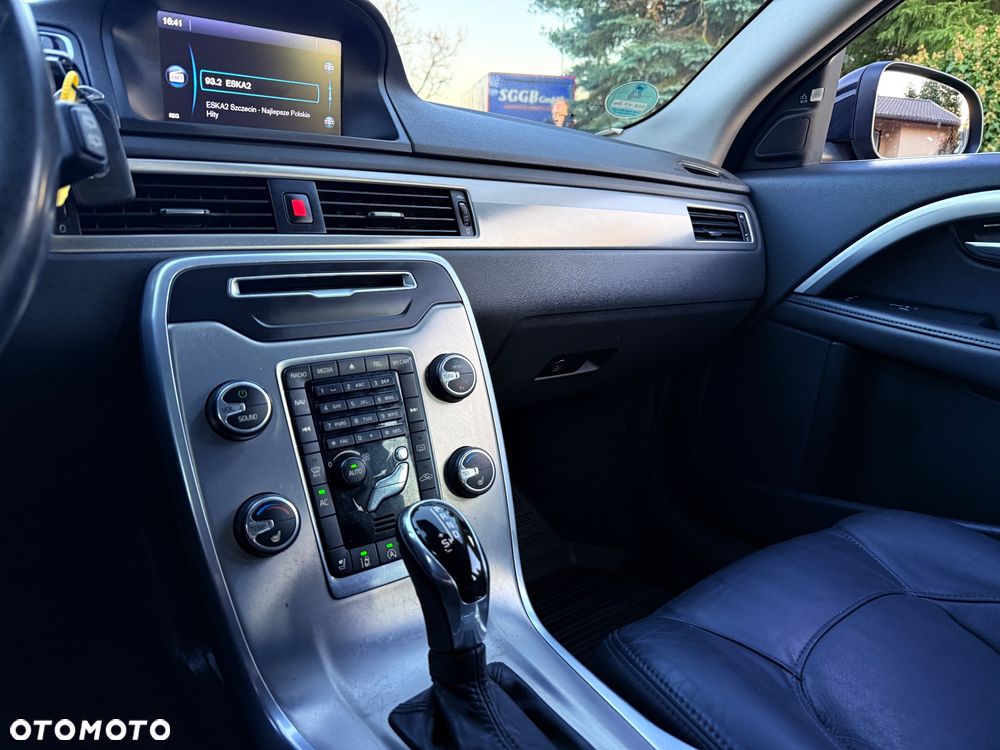 Volvo V70 D4 Geartronic Summum - 17