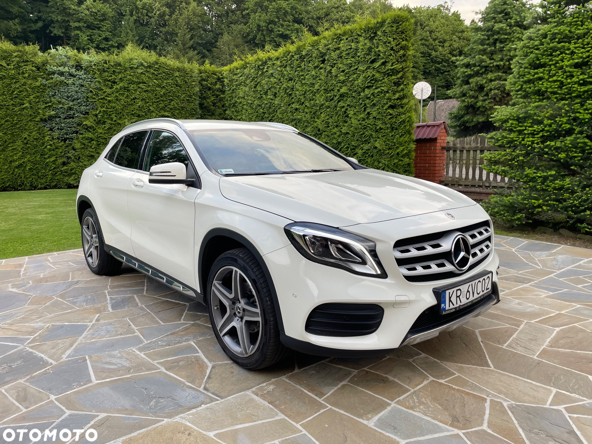 Mercedes-Benz GLA 200 7G-DCT AMG Line - 3