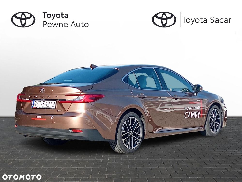 Toyota Camry - 7
