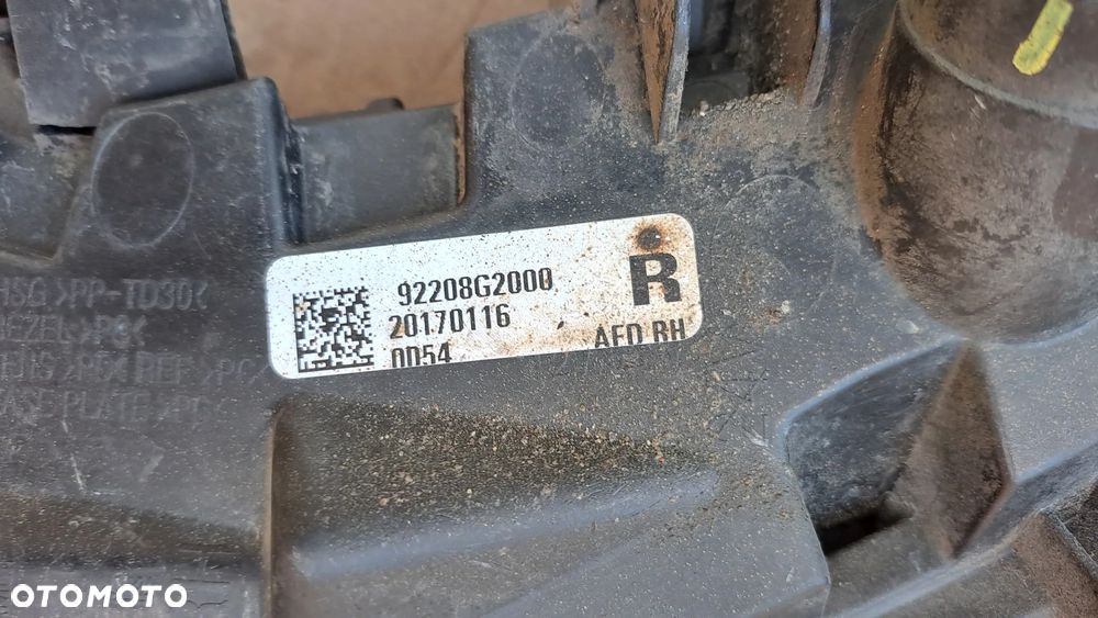 HYUNDAI IONIQ PRAWA LAMPA LED DRL 92208G2000 UŻYWANY - 3