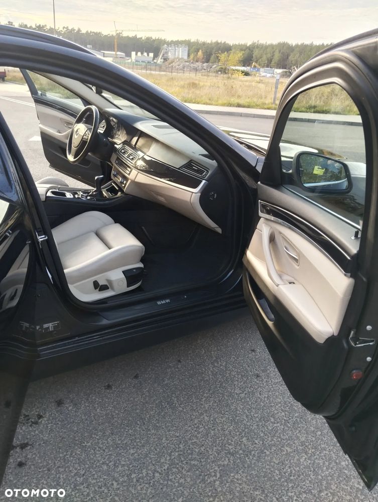 BMW Seria 5 520d Touring Luxury Line - 38