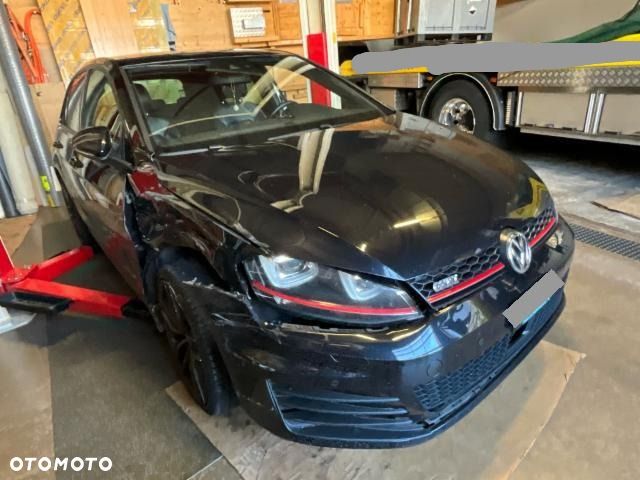 Volkswagen Golf 2.0 TSI BMT GTI Performance DSG - 4