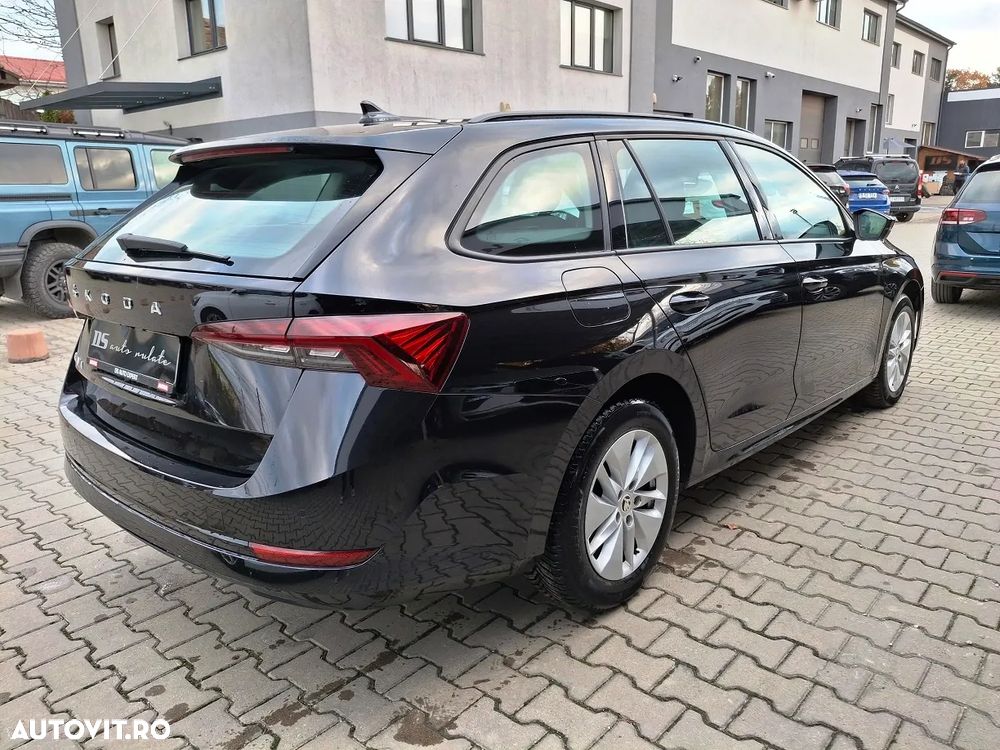 Skoda Octavia 2.0 TDI DSG Ambition - 4