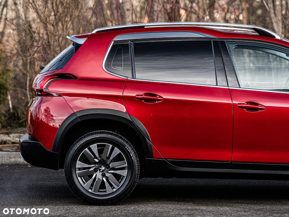 Peugeot 2008 1.2 Pure Tech Allure S&S - 7