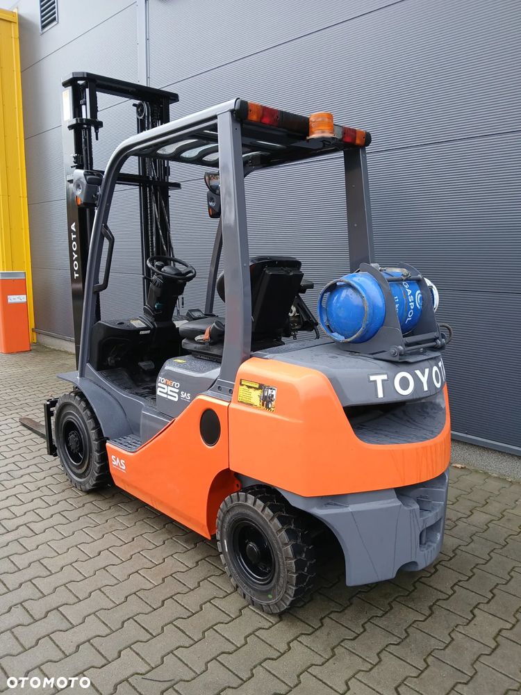 Toyota 02-8FGF25 - 5